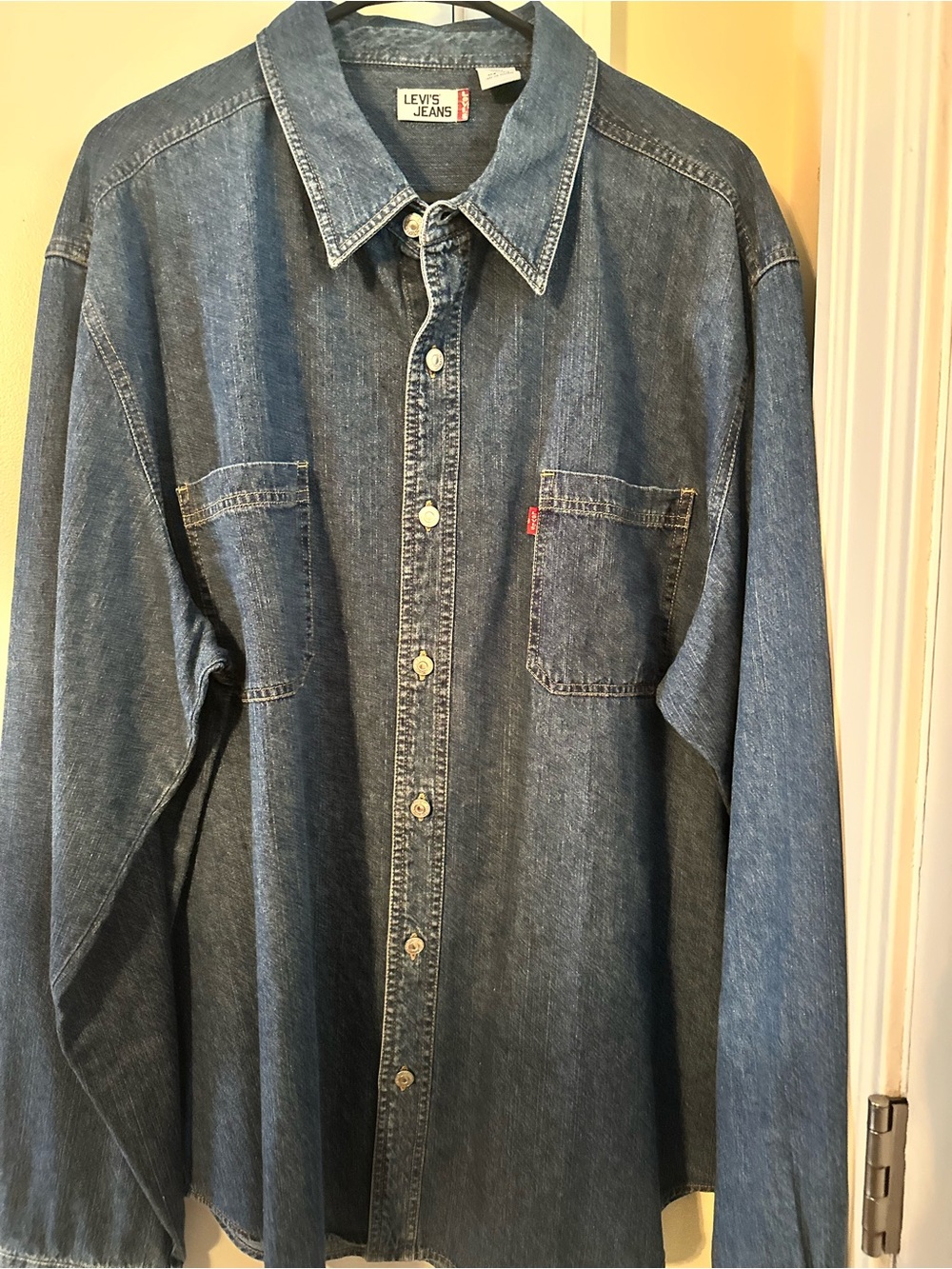 Levi's Men's Denim Button-Up Shirt in Medium Blue